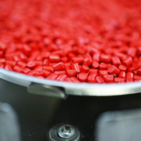 Как экструзионная линия превращает пластиковые гранулы в трубы РОСТерм